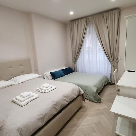 Dimora Costantino Bed & Breakfast Наполи Екстериор снимка