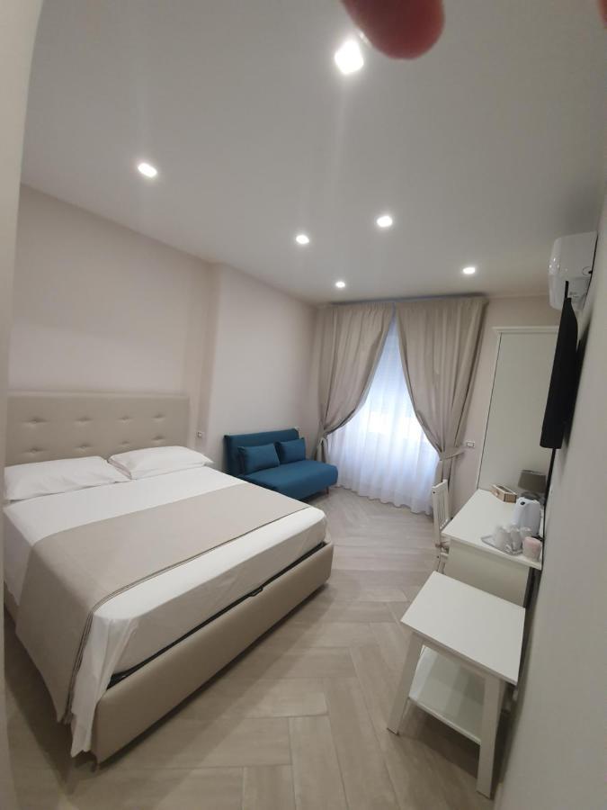 Dimora Costantino Bed & Breakfast Наполи Екстериор снимка