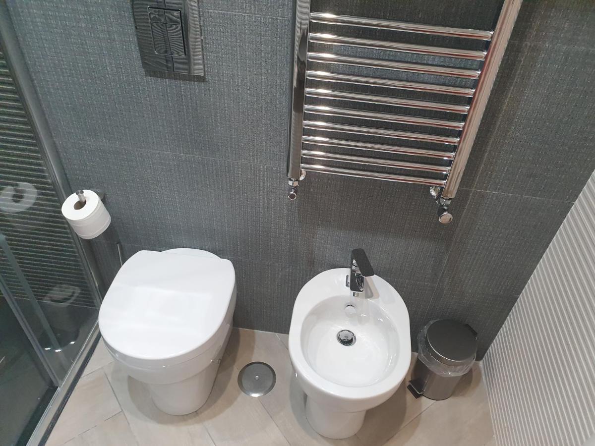 Dimora Costantino Bed & Breakfast Наполи Екстериор снимка