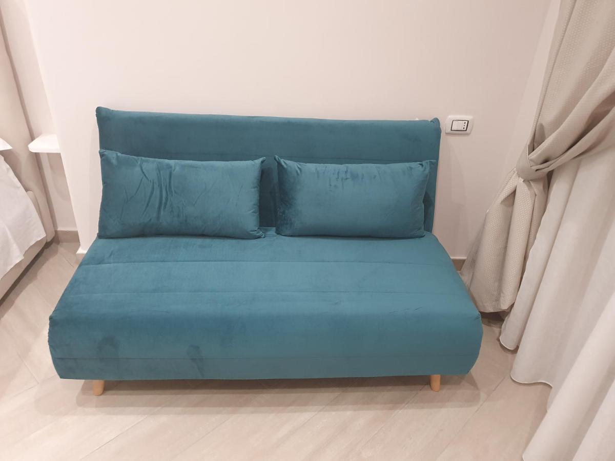 Dimora Costantino Bed & Breakfast Наполи Екстериор снимка