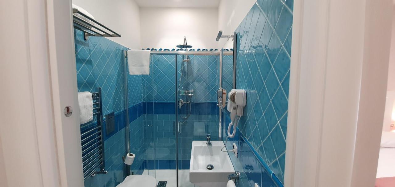 Dimora Costantino Bed & Breakfast Наполи Екстериор снимка