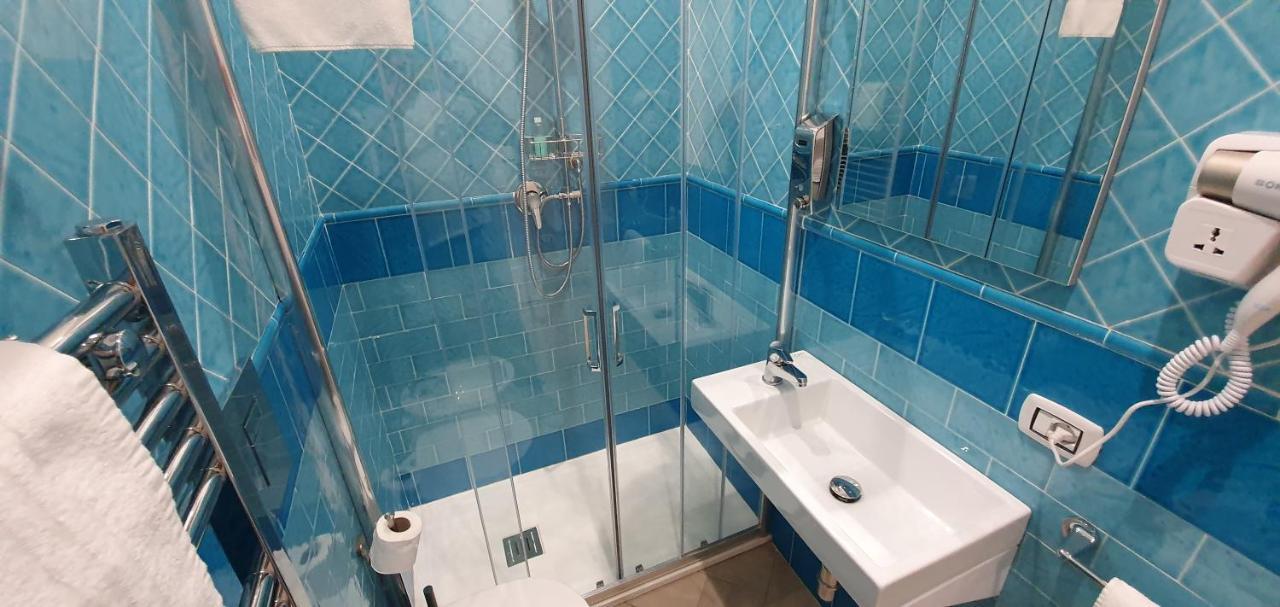 Dimora Costantino Bed & Breakfast Наполи Екстериор снимка