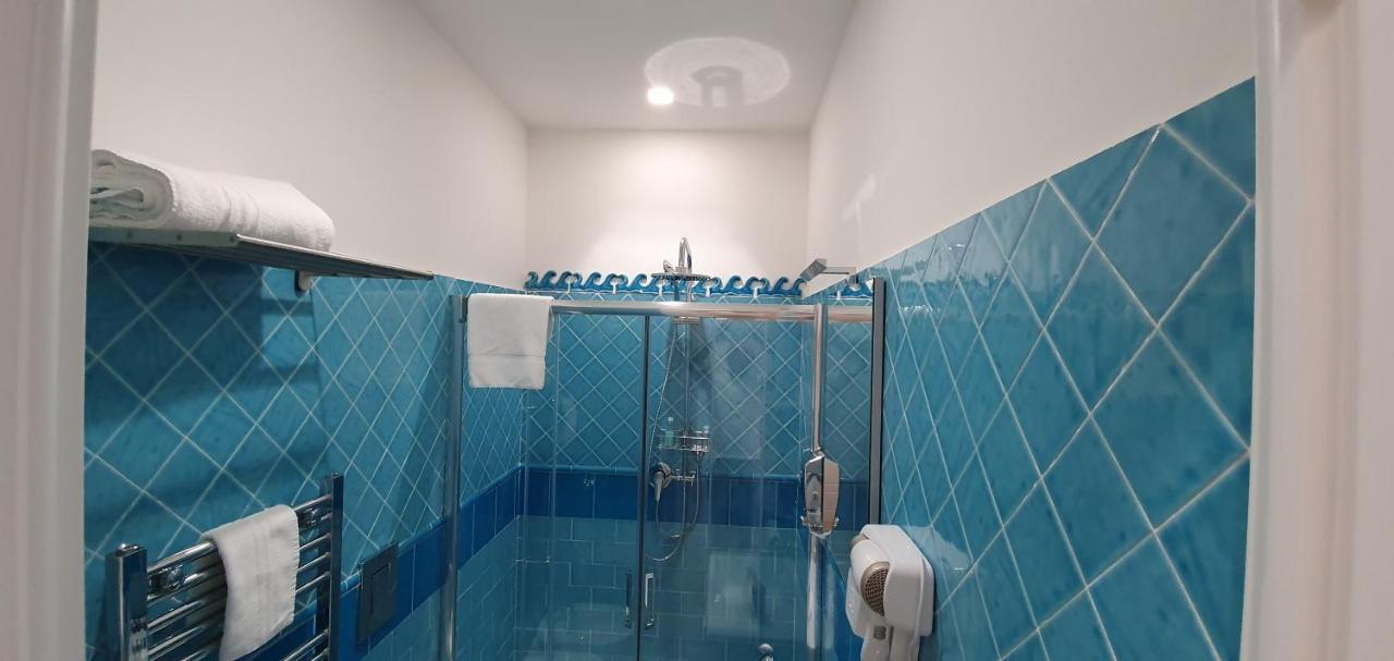 Dimora Costantino Bed & Breakfast Наполи Екстериор снимка