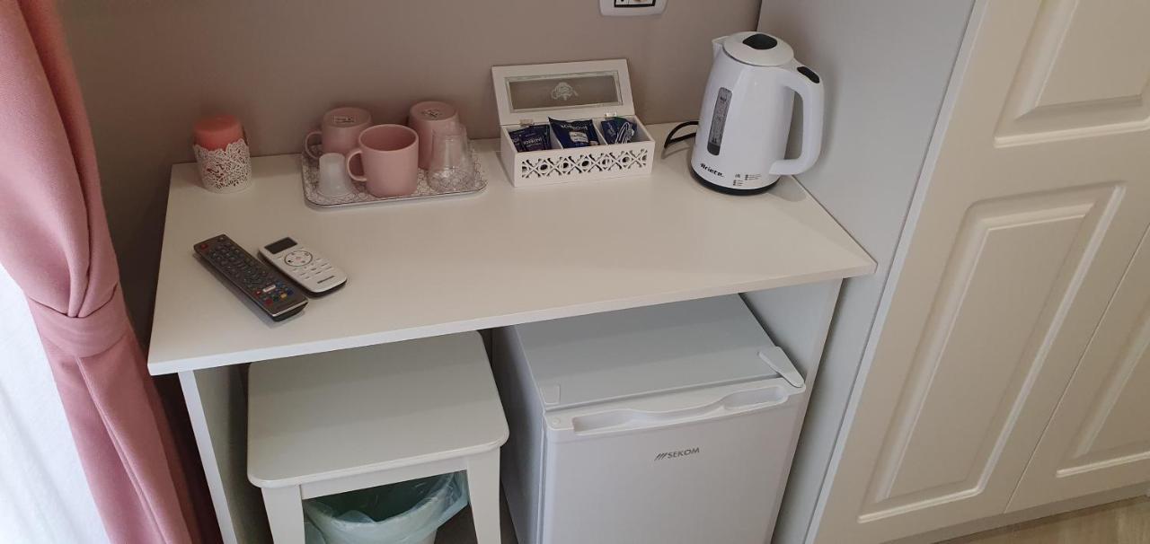 Dimora Costantino Bed & Breakfast Наполи Екстериор снимка