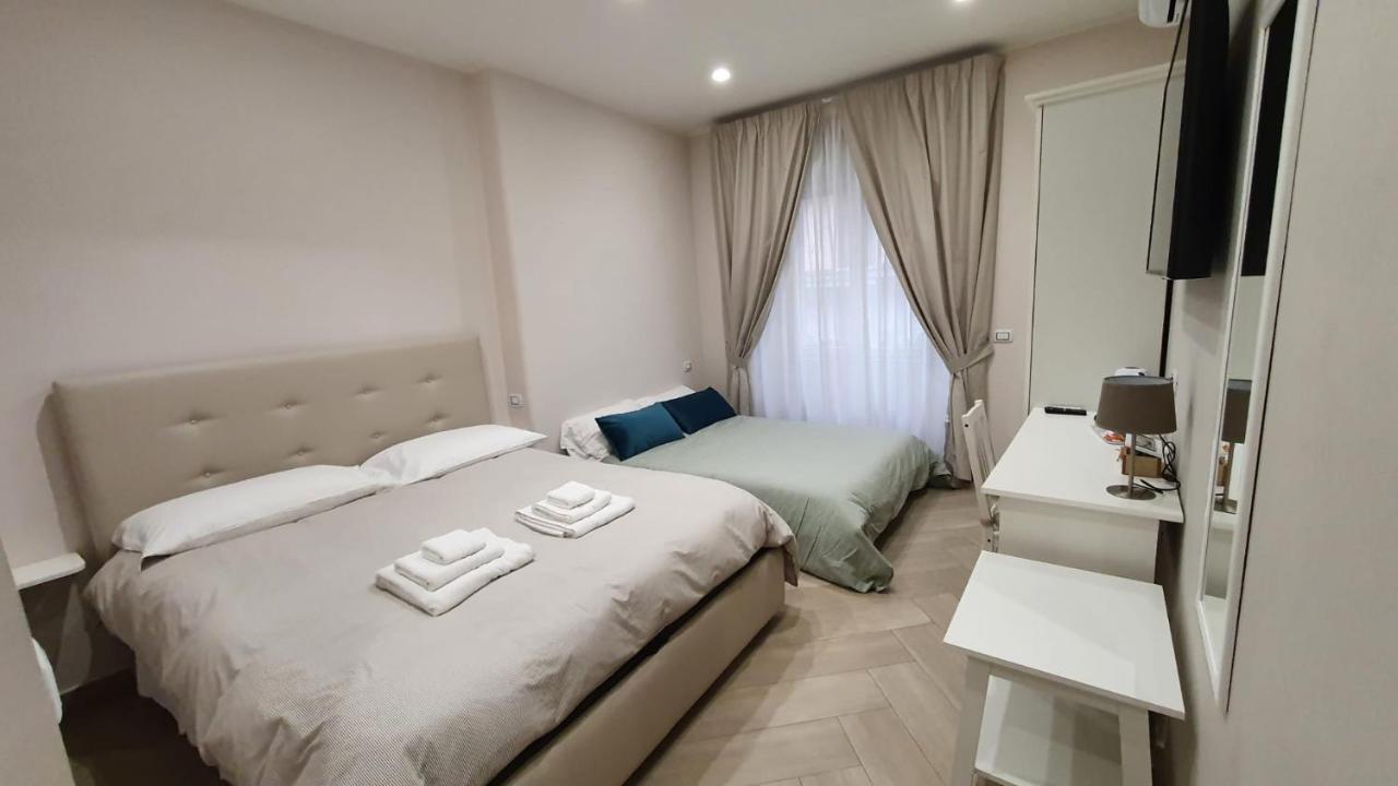 Dimora Costantino Bed & Breakfast Наполи Екстериор снимка