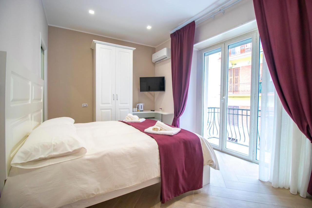 Dimora Costantino Bed & Breakfast Наполи Екстериор снимка