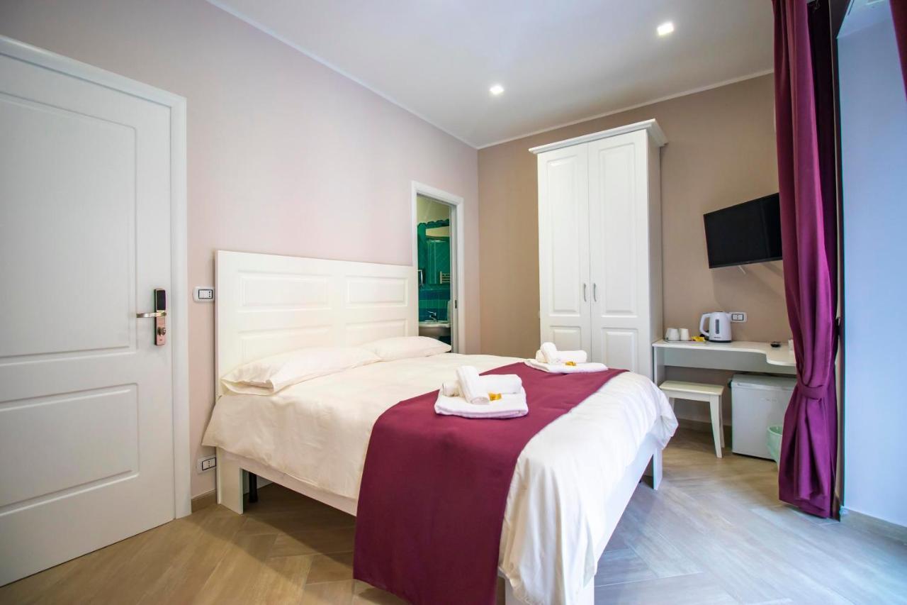 Dimora Costantino Bed & Breakfast Наполи Екстериор снимка