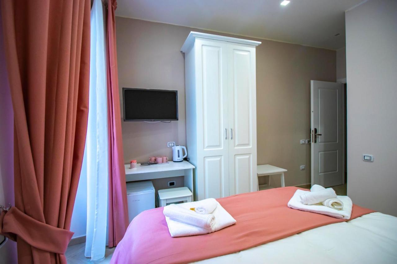 Dimora Costantino Bed & Breakfast Наполи Екстериор снимка