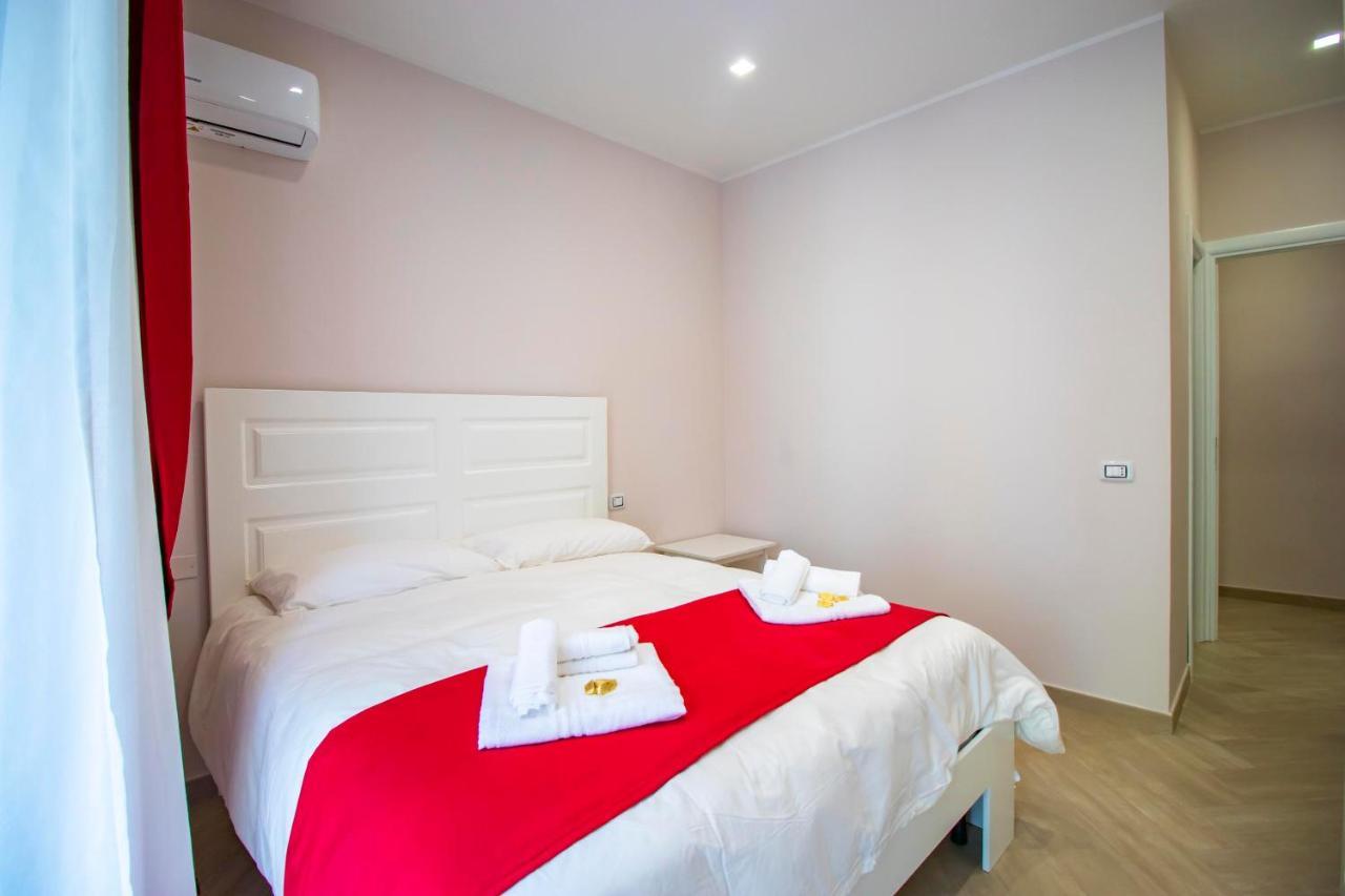 Dimora Costantino Bed & Breakfast Наполи Екстериор снимка