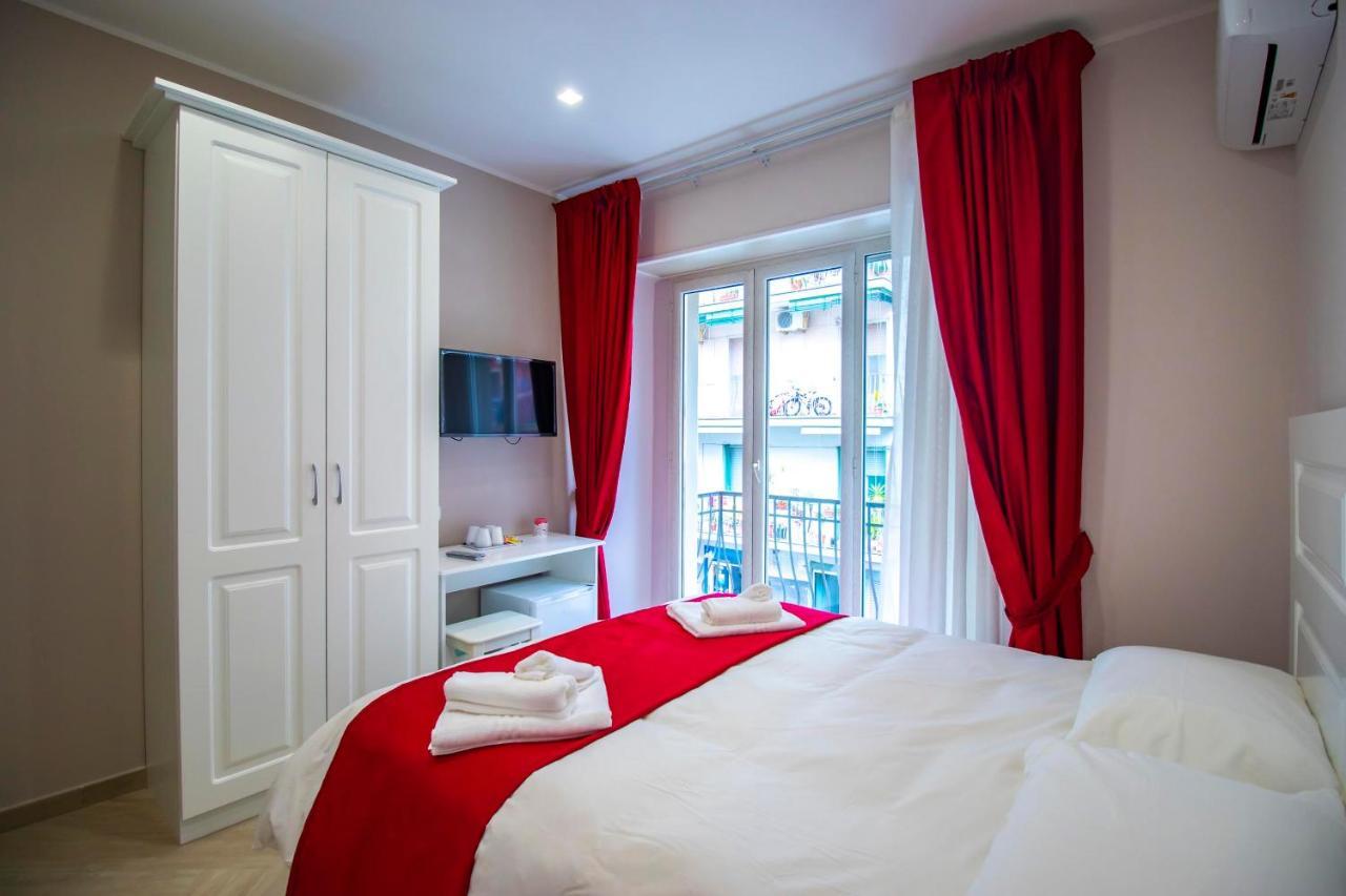 Dimora Costantino Bed & Breakfast Наполи Екстериор снимка