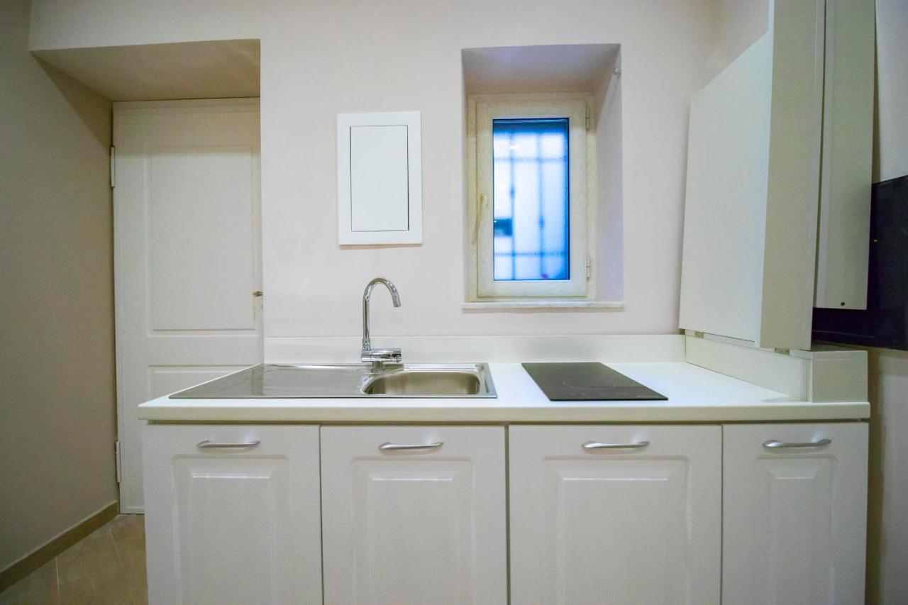 Dimora Costantino Bed & Breakfast Наполи Екстериор снимка